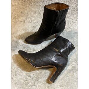 Naked Feet Woman’s Size 9 Black Leather Zip-Up Ankle Boots Shoes Heeled Bootie